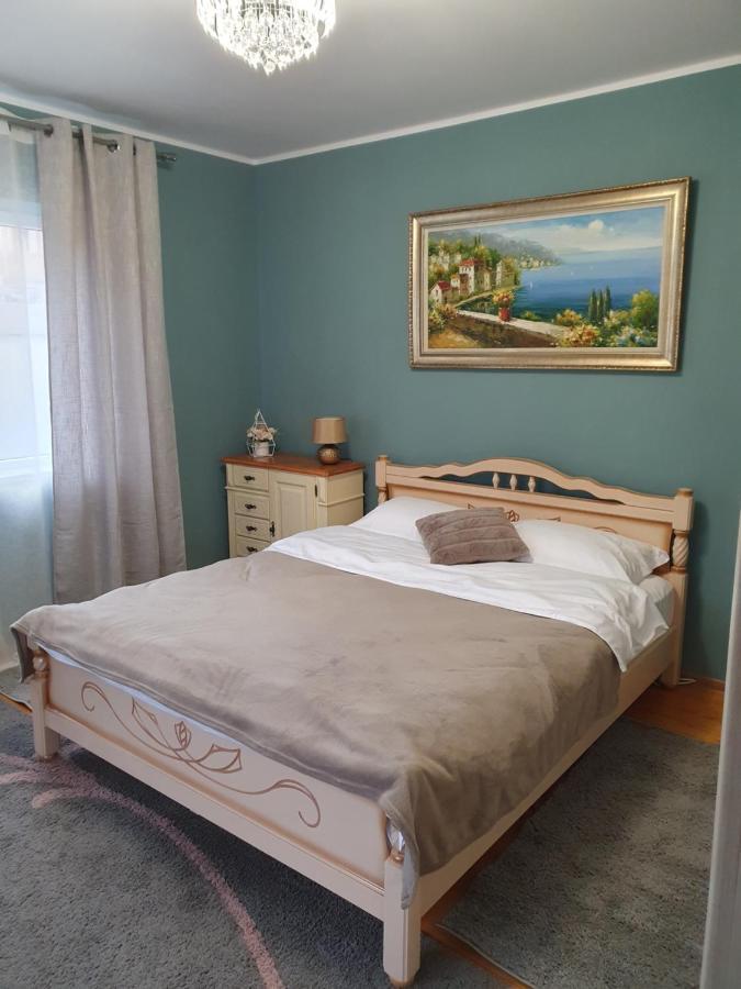 Vila Sunset 2 Aparthotel Galaţi Екстериор снимка